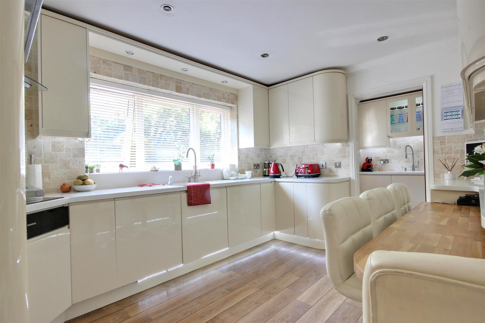 Walnut Close, Cottingham